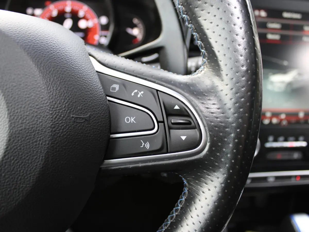 1.6 TCe GT HUD LED 4 Control Pano