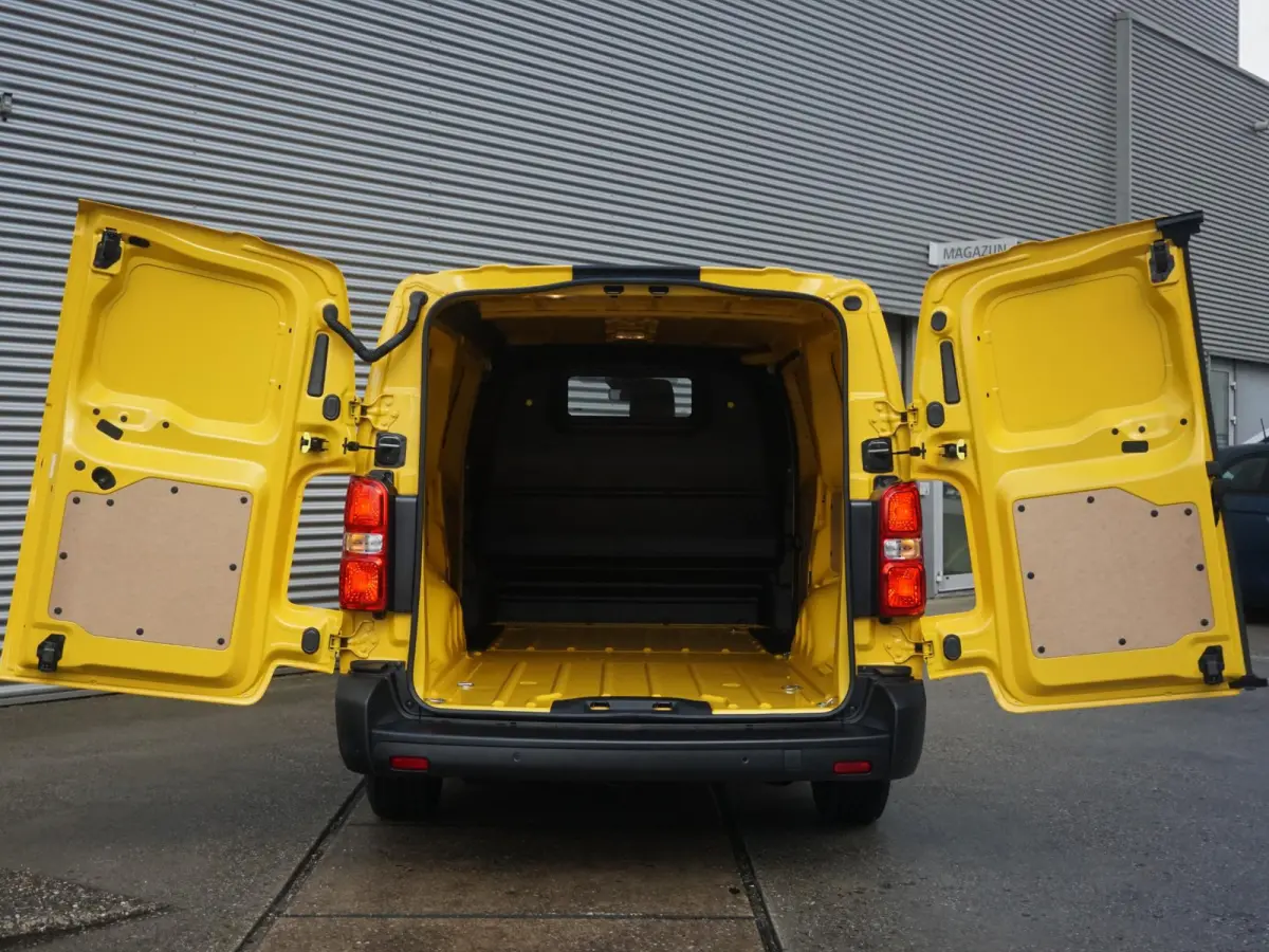 Electric L3 75 kWh | 0% rente | tot 8 jaar garantie | Apple Carplay | achteruitrijcamera | Comfort tussenschot | RAL1032