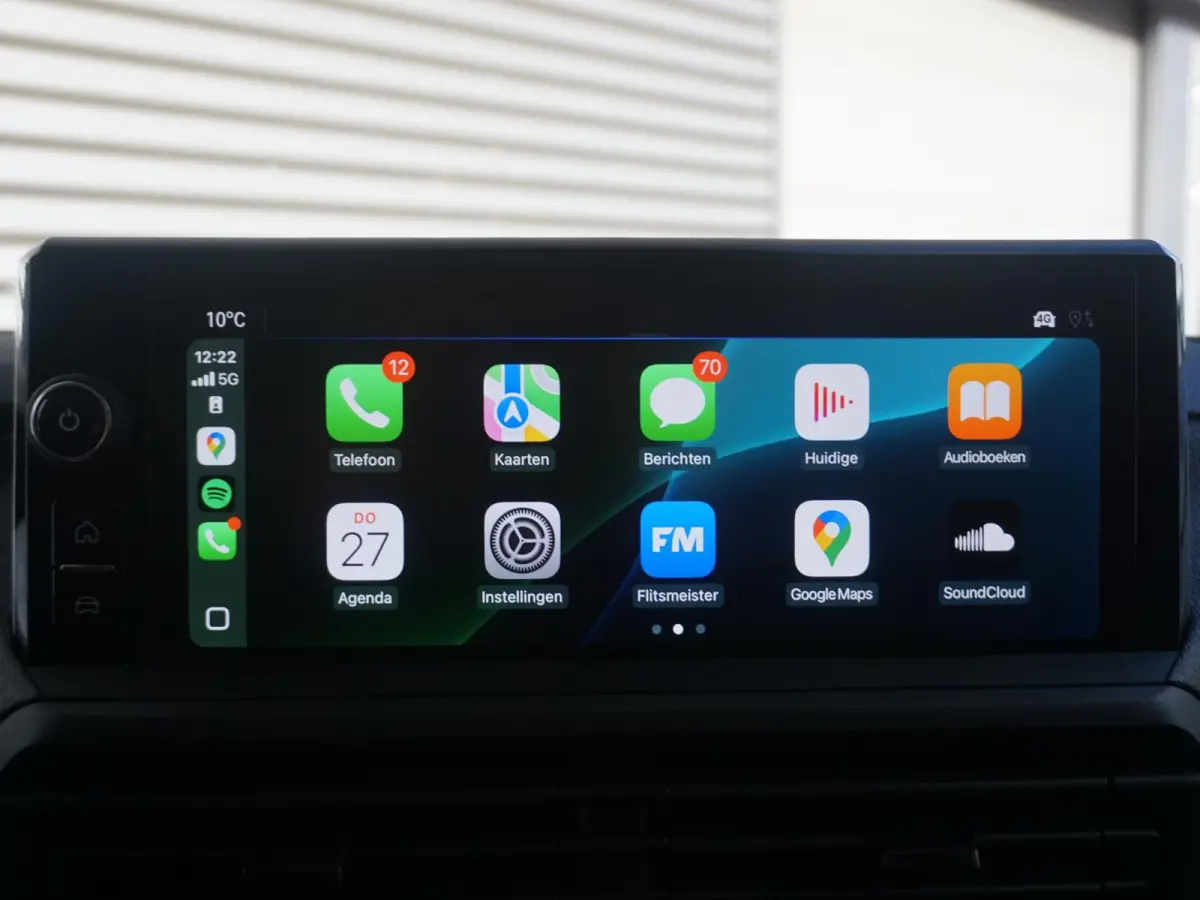 Electric L3 75 kWh | 0% rente | tot 8 jaar garantie | Apple Carplay | achteruitrijcamera | Comfort tussenschot | RAL1032
