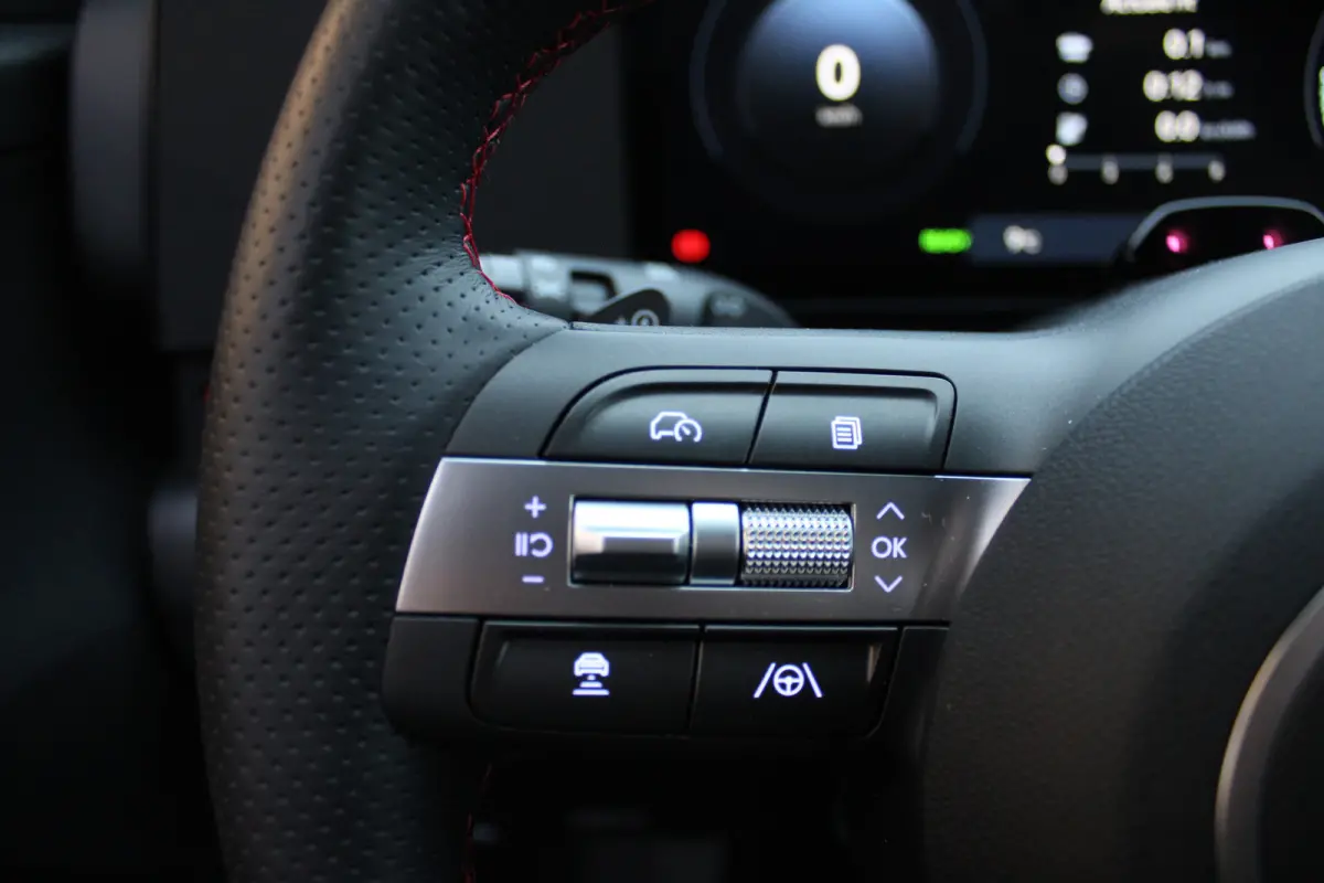 N Line Edition 65.4 kWh | Achteruitrijcamera | Adaptieve cruise control | DAB ontvanger | Achteruitrijcamera | Airco (automatisch) | Cruise control adaptief met Stop&Go en stuurhulp