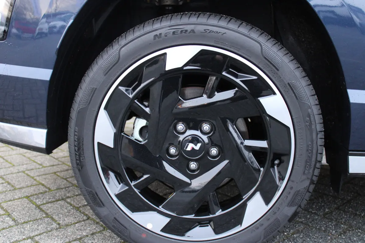 N Line Edition 65.4 kWh | Achteruitrijcamera | Adaptieve cruise control | DAB ontvanger | Achteruitrijcamera | Airco (automatisch) | Cruise control adaptief met Stop&Go en stuurhulp