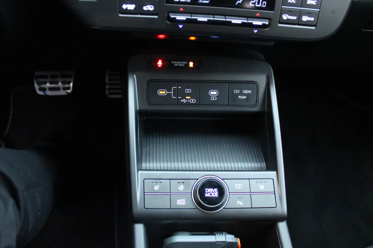 N Line Edition 65.4 kWh | Achteruitrijcamera | Adaptieve cruise control | DAB ontvanger | Achteruitrijcamera | Airco (automatisch) | Cruise control adaptief met Stop&Go en stuurhulp