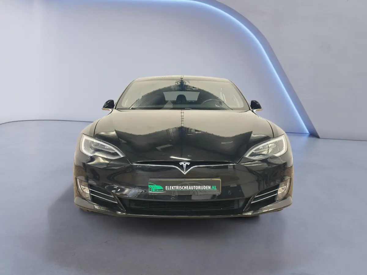 100D Performance|P100D|1e EIGENAAR|NAP|INRUIL MOGELIJK|