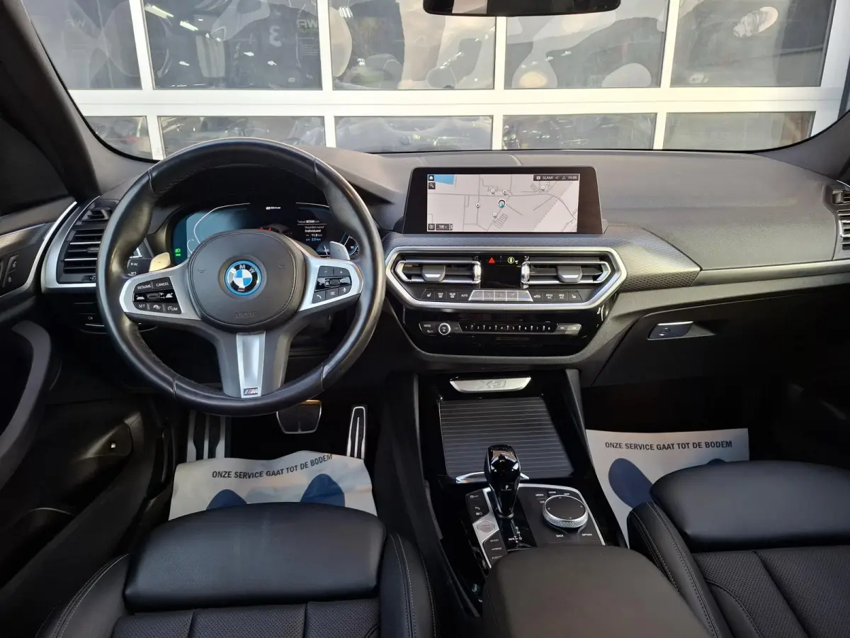 xDrive30eM FACE LIFT TREKHAAK