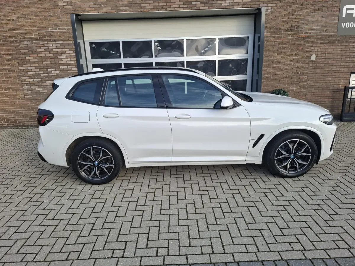 xDrive30eM FACE LIFT TREKHAAK