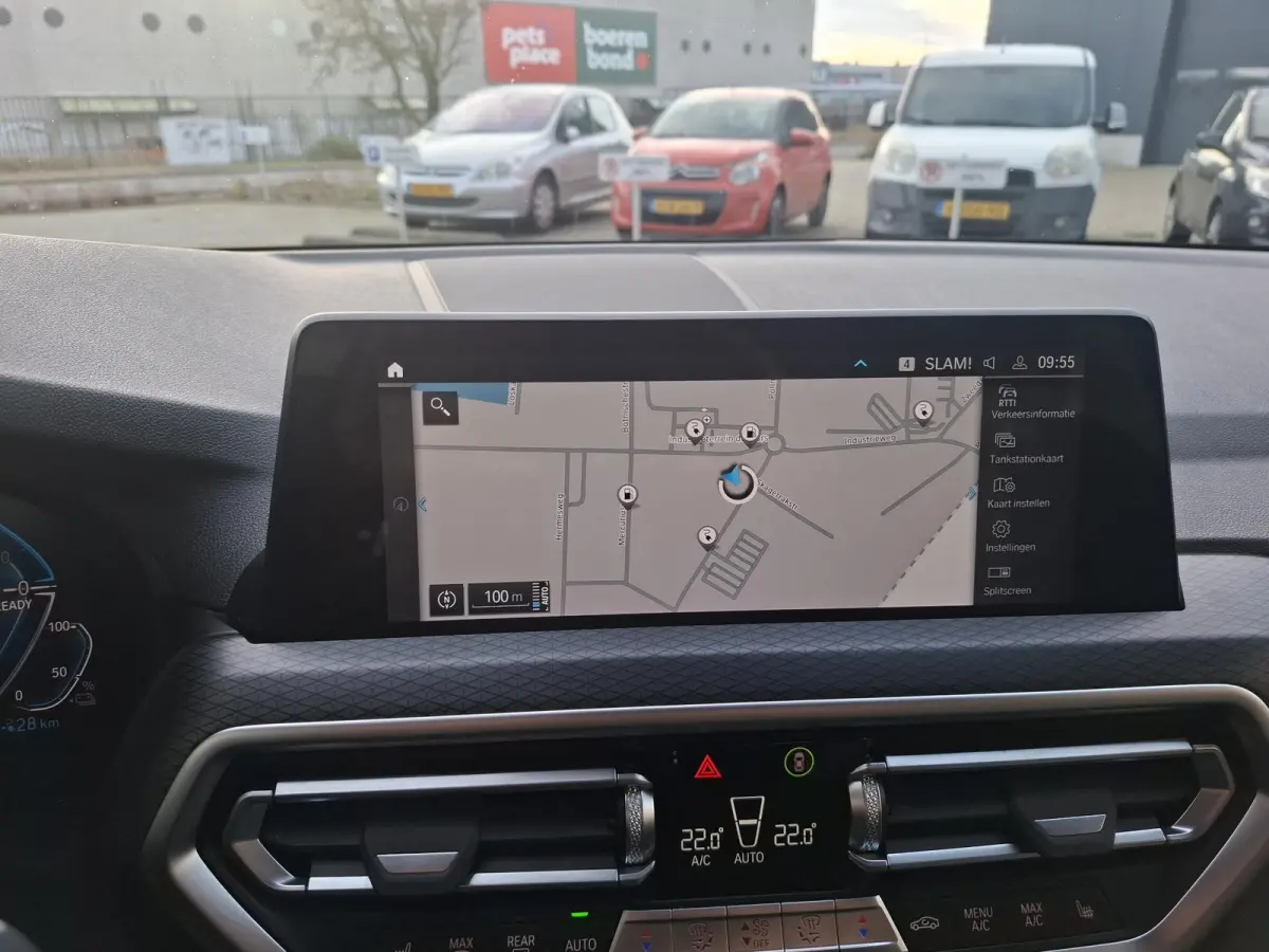 xDrive30eM FACE LIFT TREKHAAK