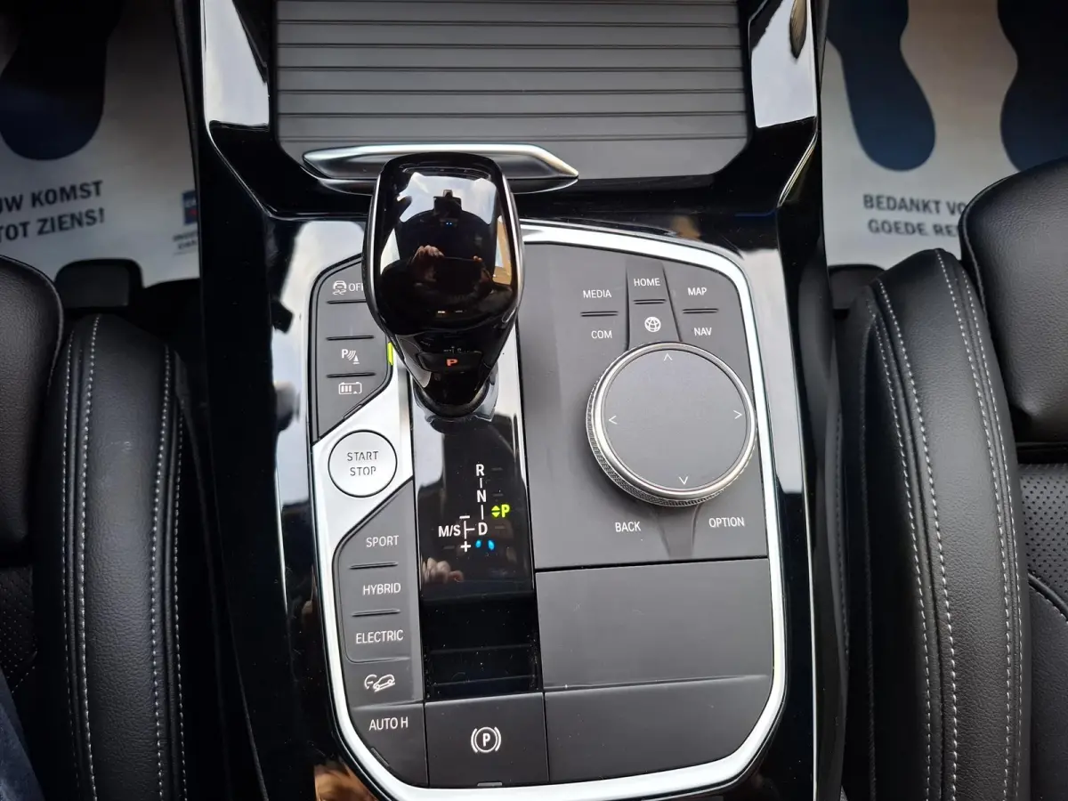 xDrive30eM FACE LIFT TREKHAAK