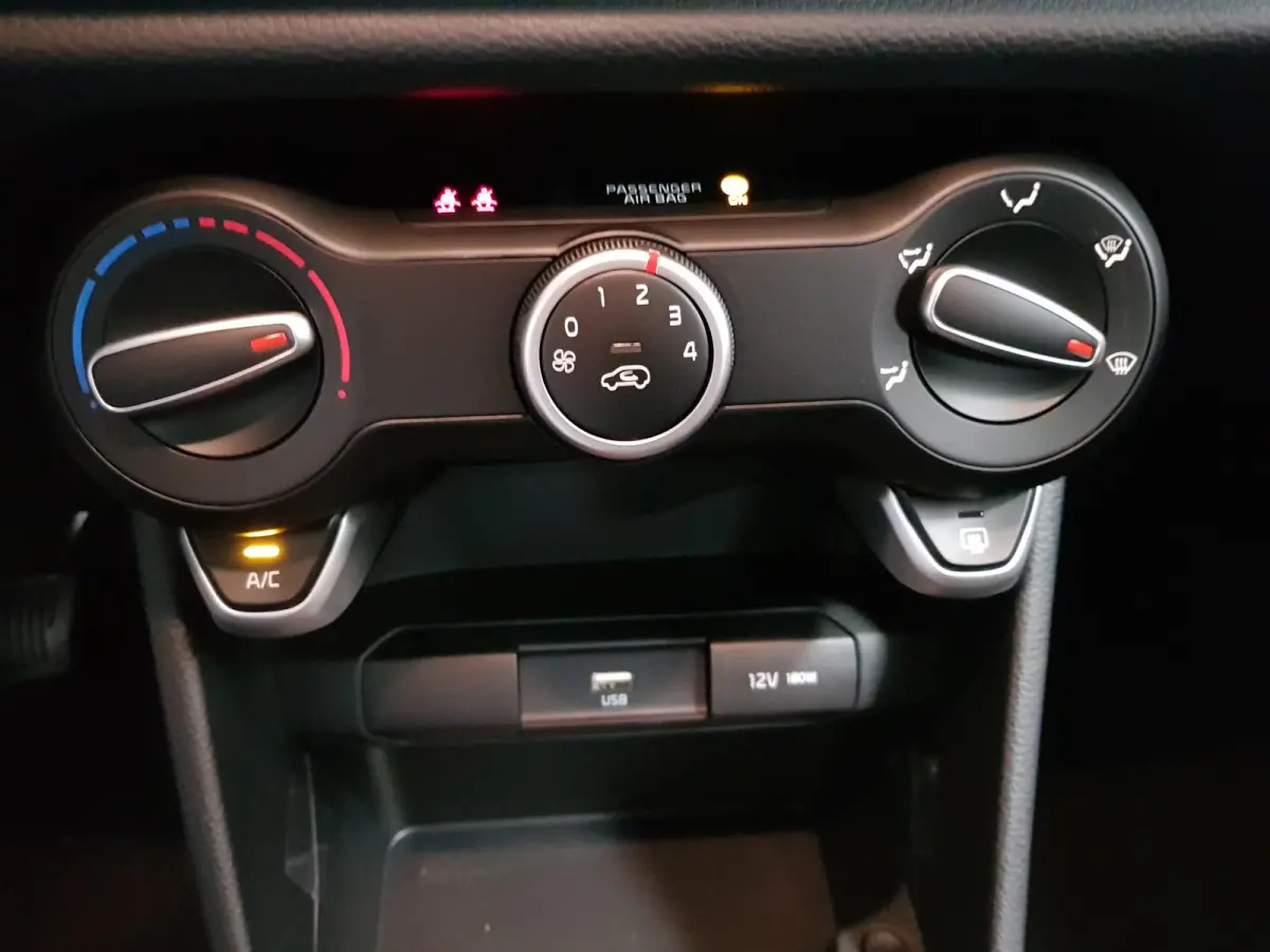 1.0 DPi Automaat DynamicLine Navigatie Airco Camera DAB Lichtmetalen velgen Bluetooth