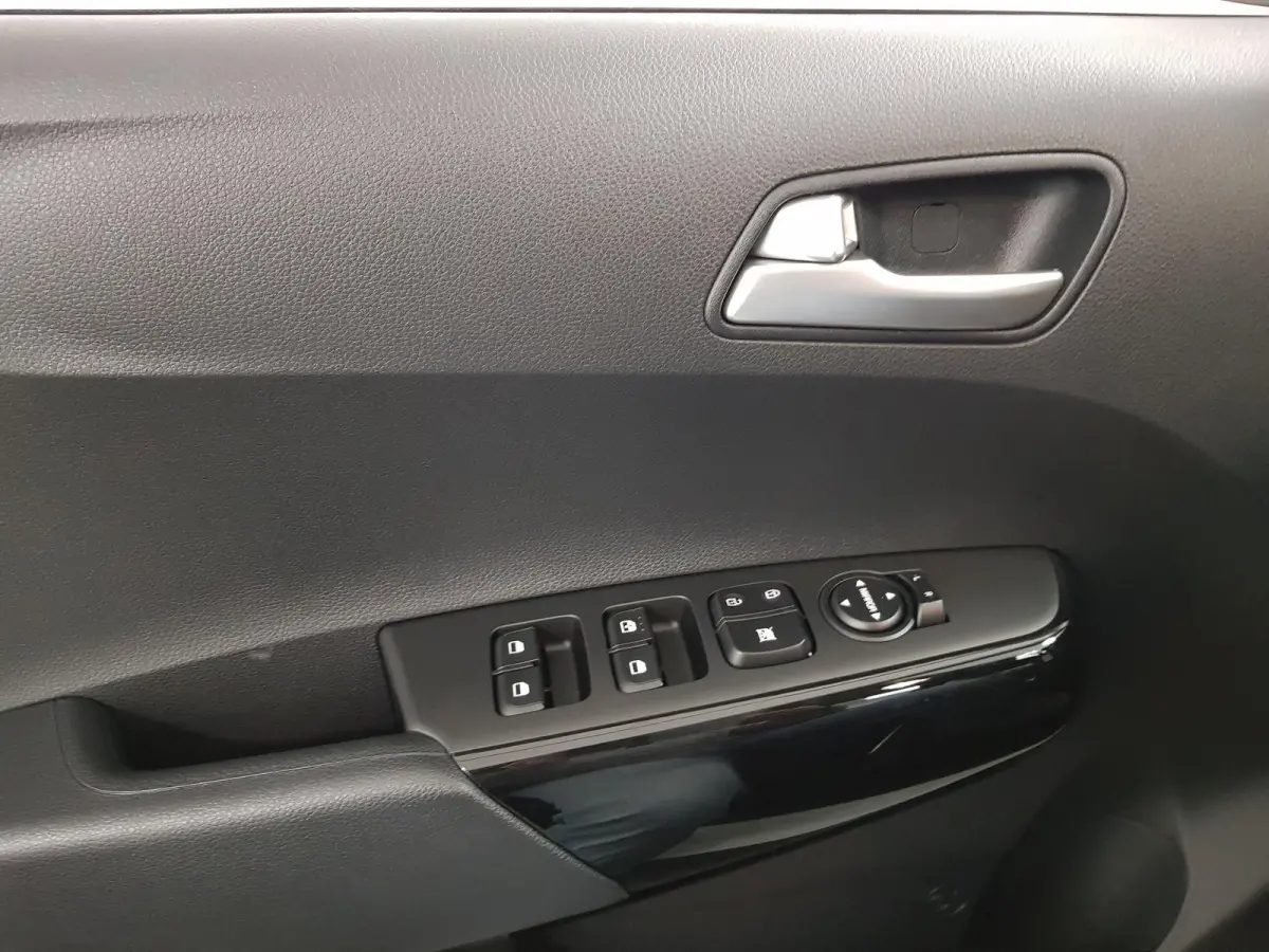 1.0 DPi Automaat DynamicLine Navigatie Airco Camera DAB Lichtmetalen velgen Bluetooth