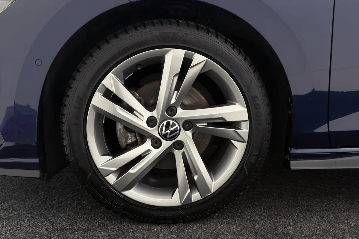 1.5 eTSI R-Line | Org NL | CarPlay | Climate Control | Stoel-/Stuurverwarming | Sportstoelen |