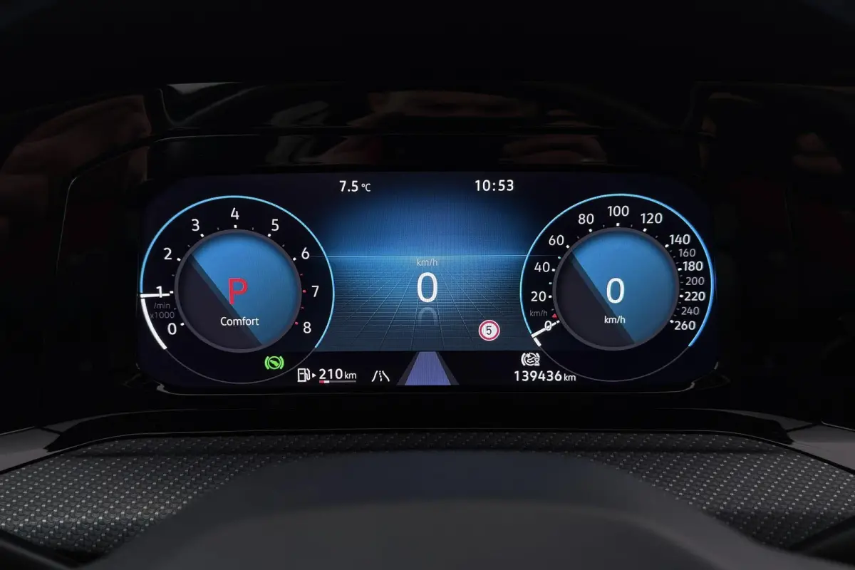 1.5 eTSI R-Line | Org NL | CarPlay | Climate Control | Stoel-/Stuurverwarming | Sportstoelen |