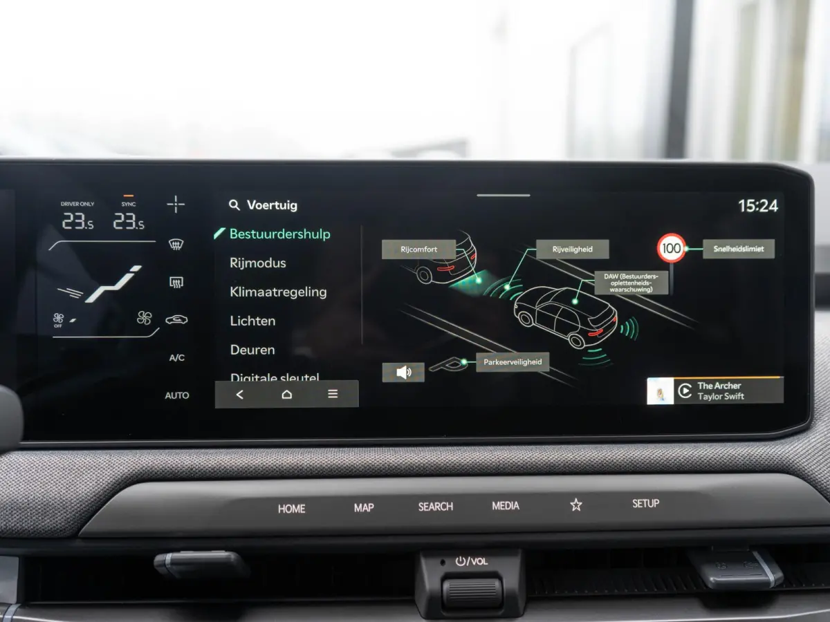 Plus Advanced 81.4 kWh | Uit voorraad leverbaar ! | Schuifkanteldak | Harman en kardon | Dode hoek assistentie