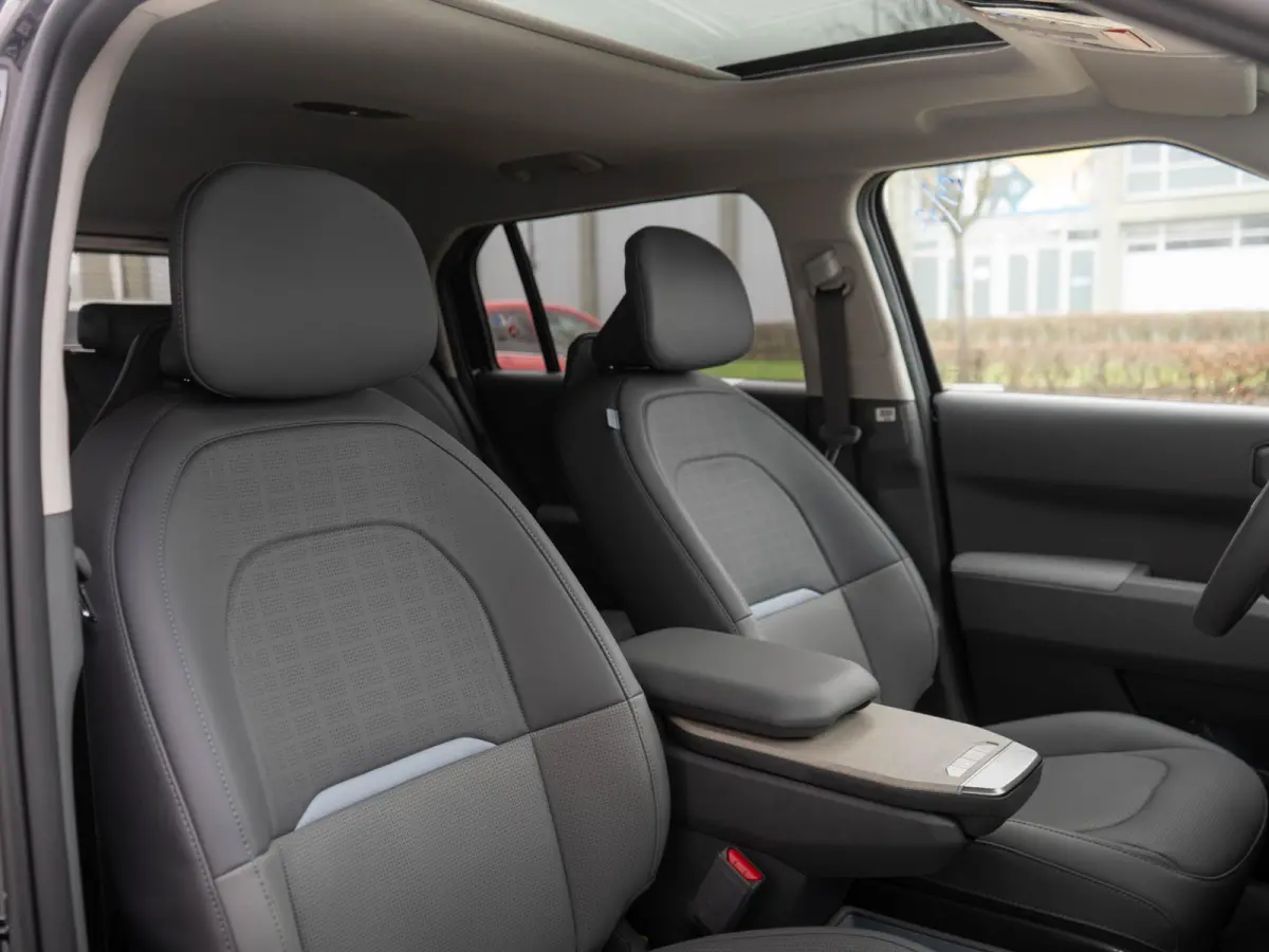 Plus Advanced 81.4 kWh | Uit voorraad leverbaar ! | Schuifkanteldak | Harman en kardon | Dode hoek assistentie