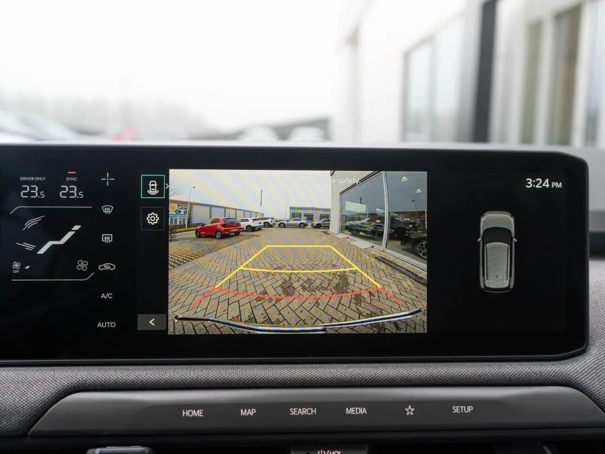 Plus Advanced 81.4 kWh | Uit voorraad leverbaar ! | Schuifkanteldak | Harman en kardon | Dode hoek assistentie