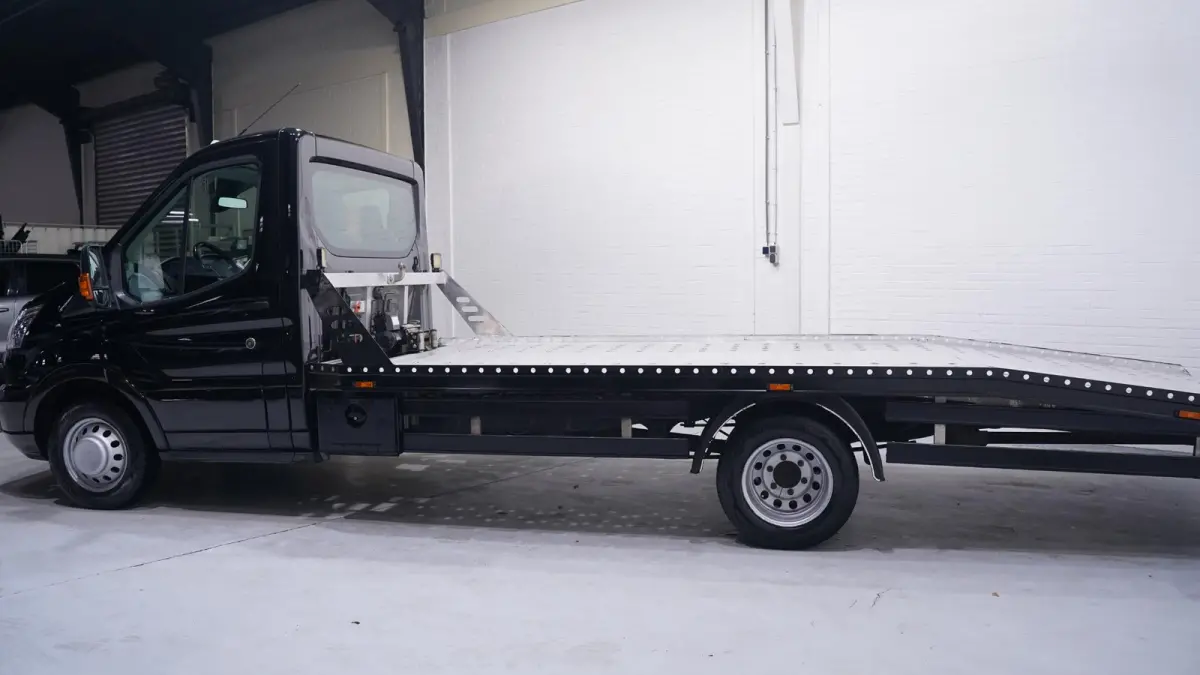2.0 TDCI 170 pk Autotransporter Airco, Luchtvering, Trekhaak 2.800 kg, Dubbel lucht achter, 3-Zits