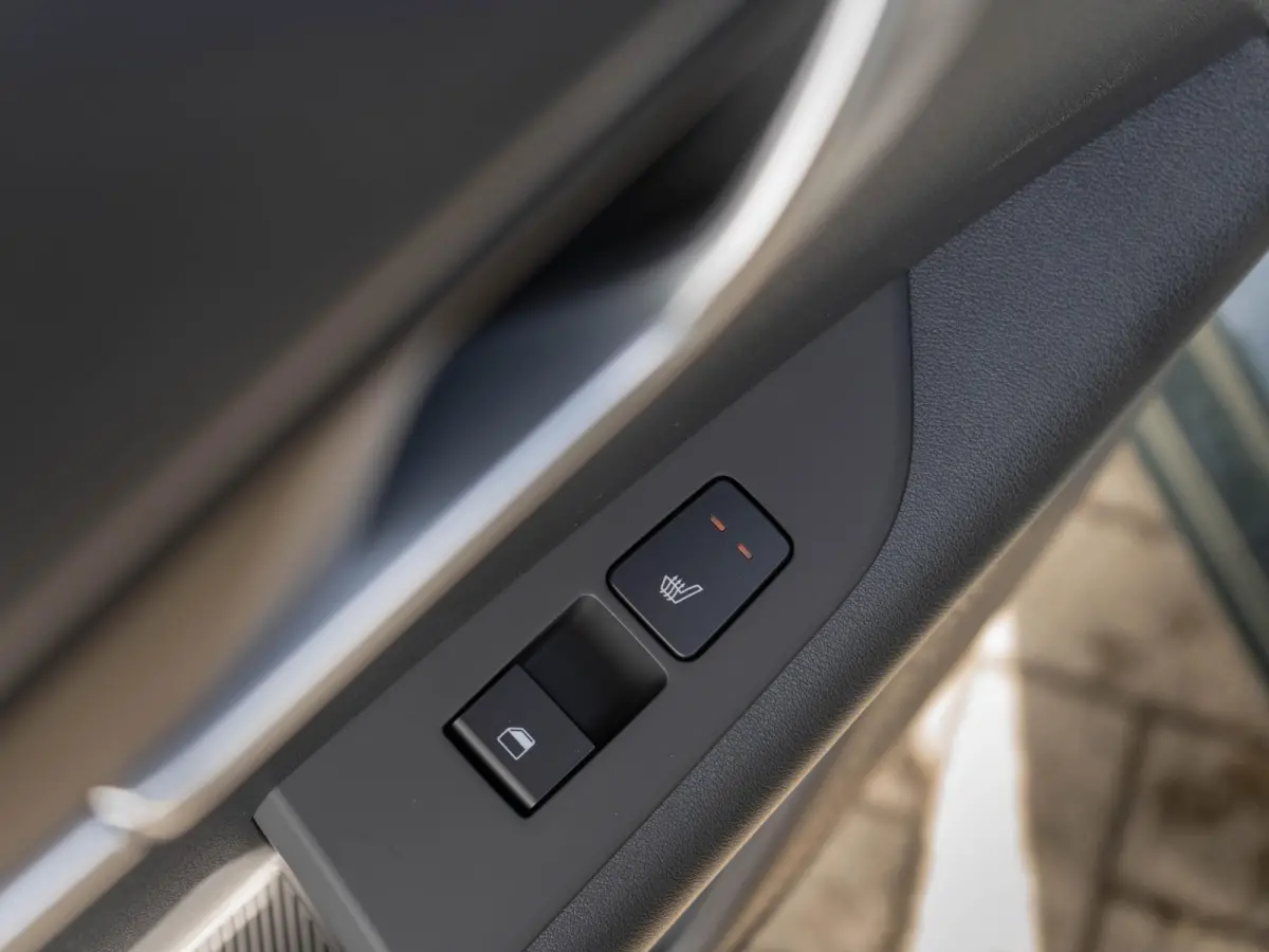 1.6 GDi Hybrid ExecutiveLine | Stoel ventilatie | Schuifkanteldak | Harman en kardon | HUD | Stoelen en achterklep elektrisch
