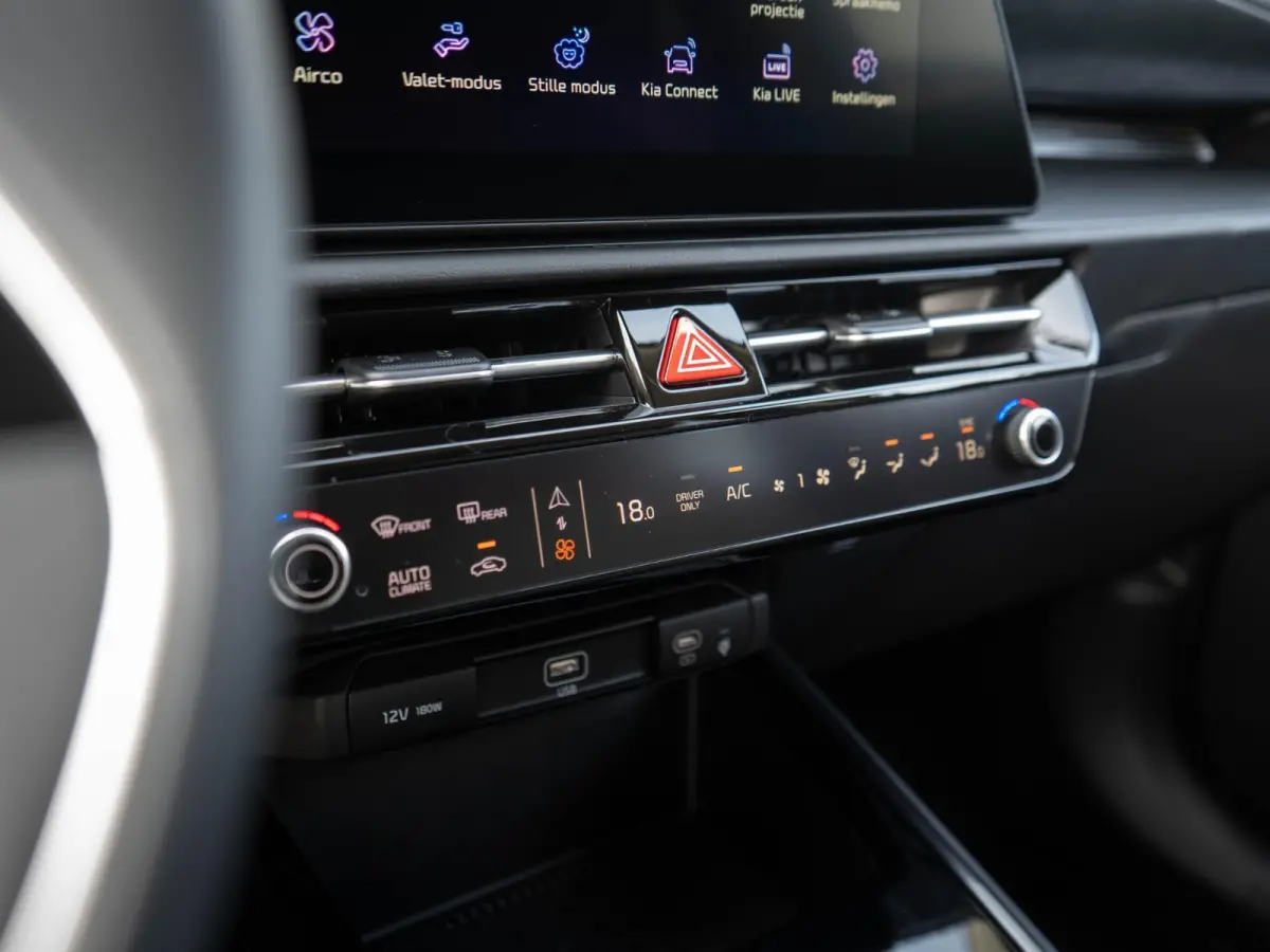 1.6 GDi Hybrid ExecutiveLine | Stoel ventilatie | Schuifkanteldak | Harman en kardon | HUD | Stoelen en achterklep elektrisch