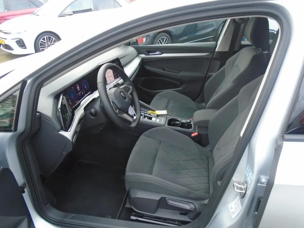 1.0 eTSI Life Business,Automaat,Cruise.