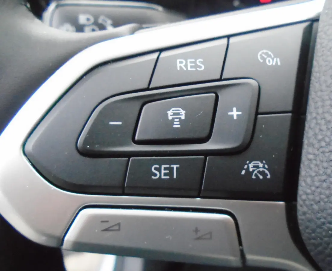 1.0 eTSI Life Business,Automaat,Cruise.