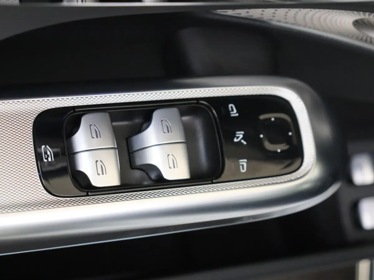 300 e AMG Line Premium pakket /Panoramadak /Burmester 4D /Distronic /360 Camera /Nappa Leder