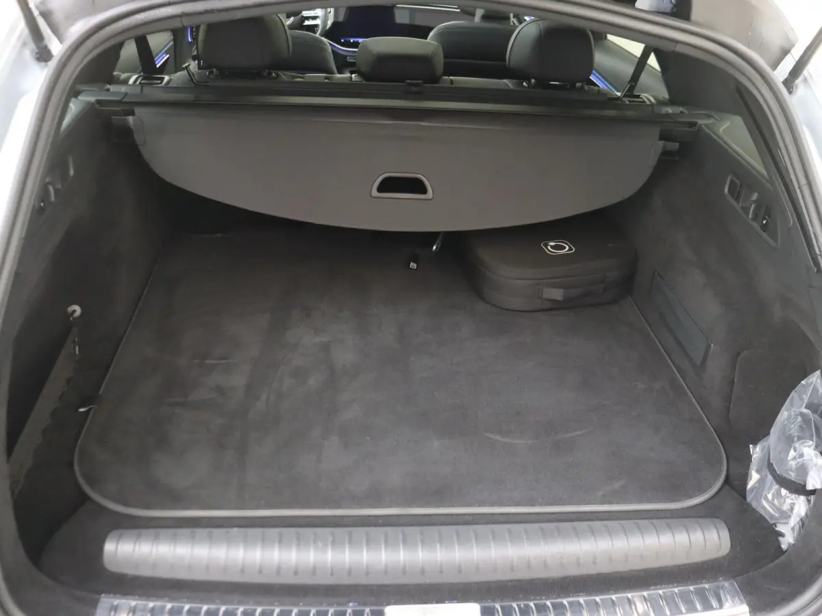 300 e AMG Line Premium pakket /Panoramadak /Burmester 4D /Distronic /360 Camera /Nappa Leder