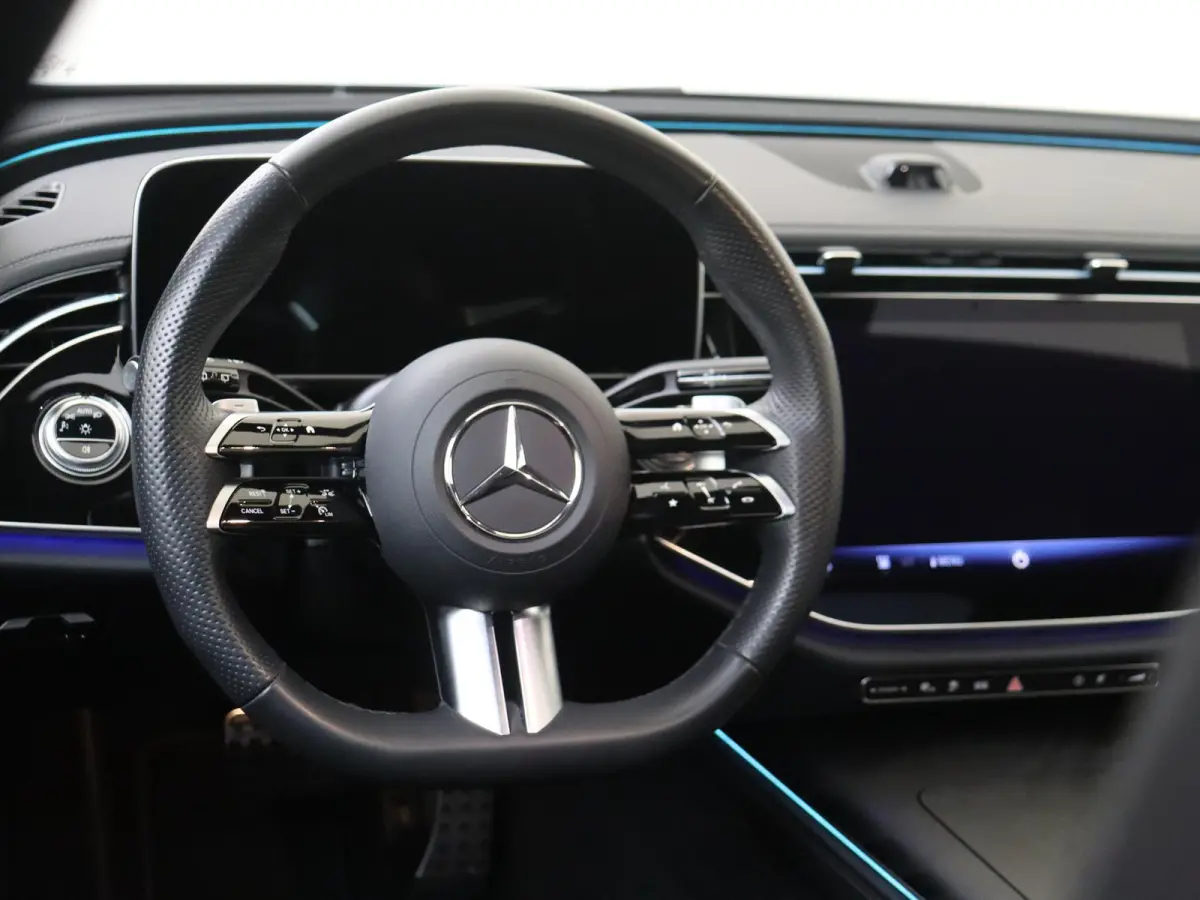 300 e AMG Line Premium pakket /Panoramadak /Burmester 4D /Distronic /360 Camera /Nappa Leder