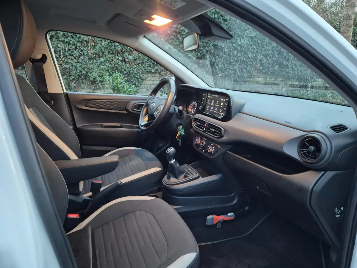 Android Apple CarPlay NAP NL Dealer onderhouden Fabrieksgarantie 1.0 Comfort 5-zits