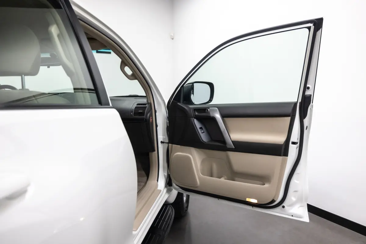 Prado TXL 2.7L 6 persoonsuitvoering (€ 41.280.99 Ex B.T.W) PETROL ! Dealer auto