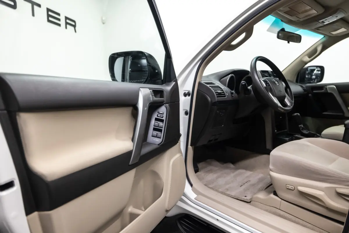 Prado TXL 2.7L 6 persoonsuitvoering (€ 41.280.99 Ex B.T.W) PETROL ! Dealer auto