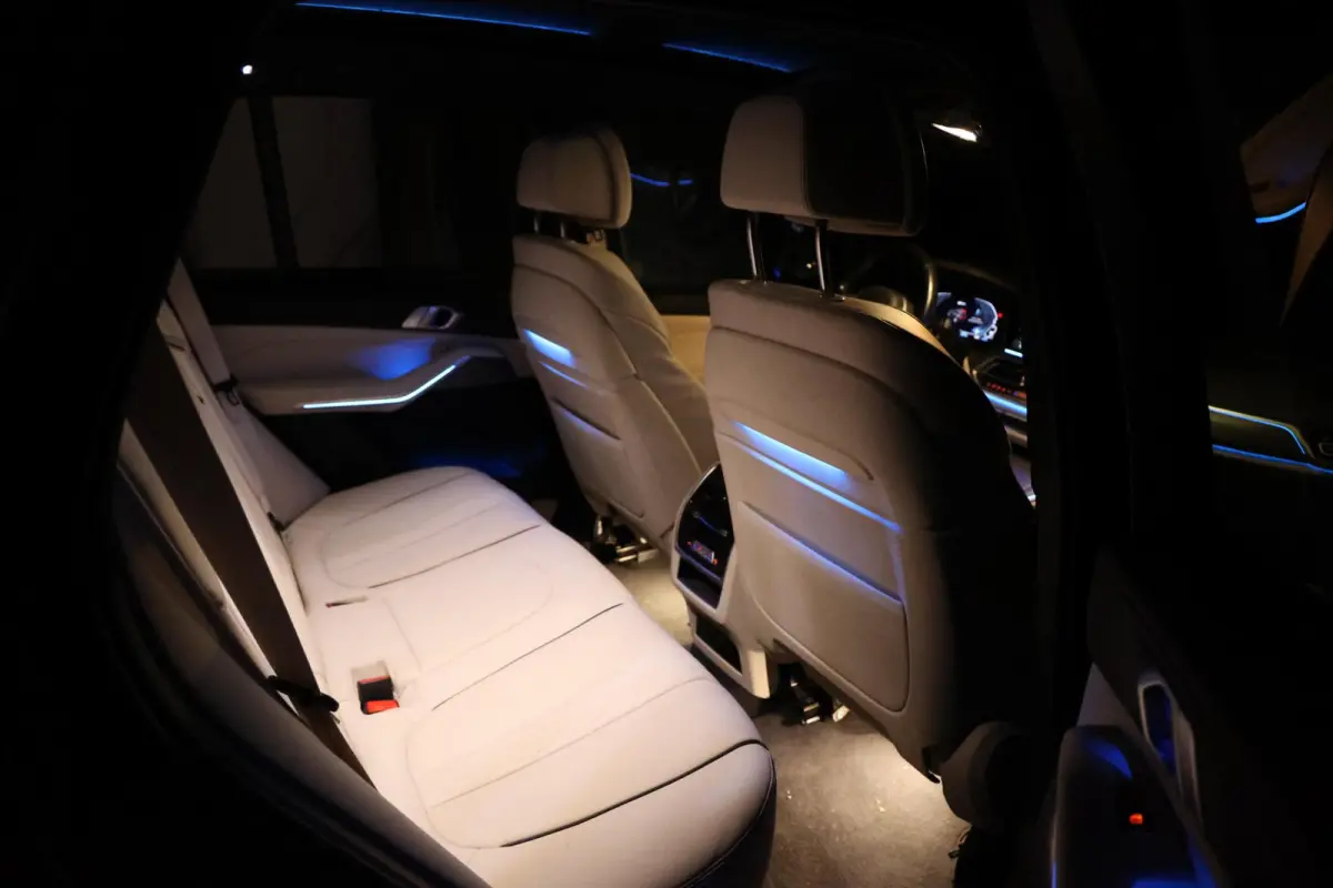 xDrive45e PANORAMA SKY LOUNGE TREKHAAK MASSAGE