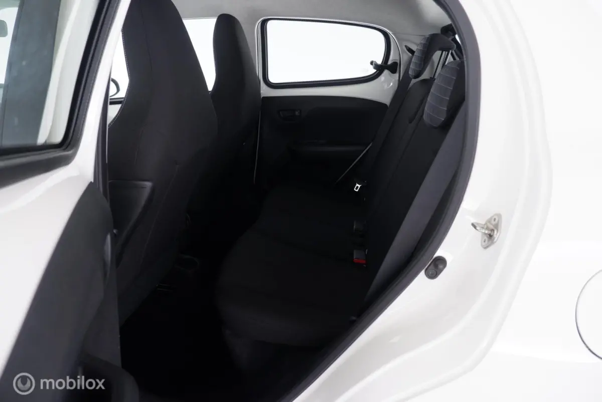 1.0 e-VTi 72PK Active airco|tel|dab|geen import