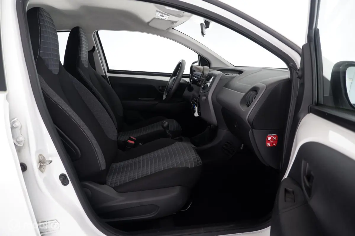 1.0 e-VTi 72PK Active airco|tel|dab|geen import