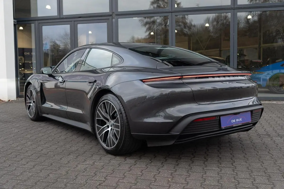 BTW|Org NL NAP|1ste Eig|Luchtvering|SportStoelen|Leder|CarPlay|Dealer Onderhouden