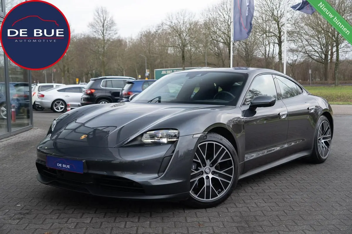 BTW|Org NL NAP|1ste Eig|Luchtvering|SportStoelen|Leder|CarPlay|Dealer Onderhouden