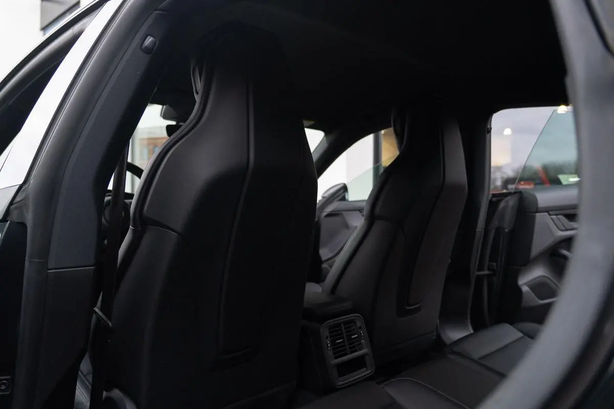BTW|Org NL NAP|1ste Eig|Luchtvering|SportStoelen|Leder|CarPlay|Dealer Onderhouden