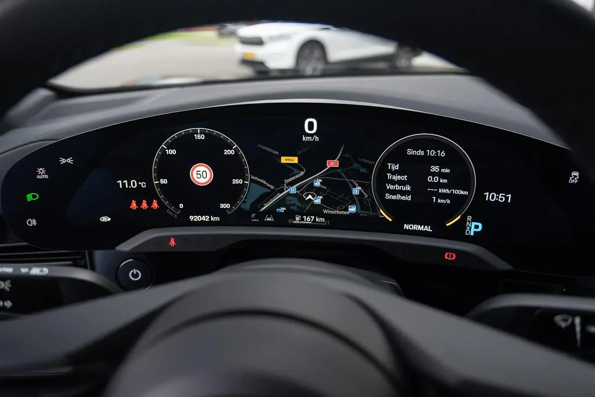 BTW|Org NL NAP|1ste Eig|Luchtvering|SportStoelen|Leder|CarPlay|Dealer Onderhouden