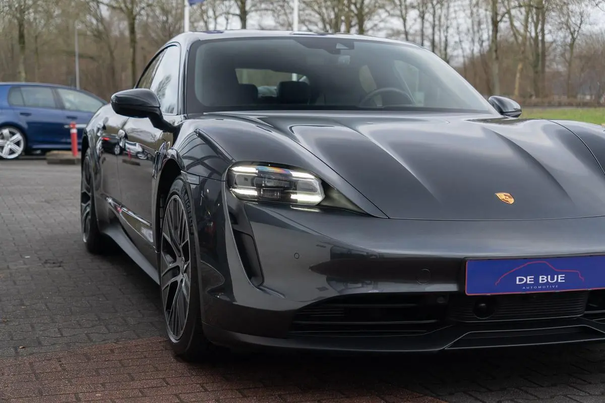 BTW|Org NL NAP|1ste Eig|Luchtvering|SportStoelen|Leder|CarPlay|Dealer Onderhouden