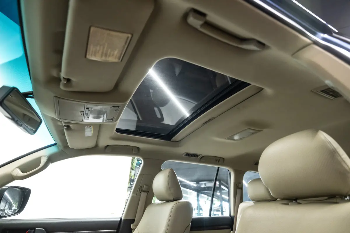 4.0 V6 VVT-i Executive 6 persoonsuitvoering (€ 57.809.92 Ex B.T.W) PETROL ! 60TH ANNIVERSARY