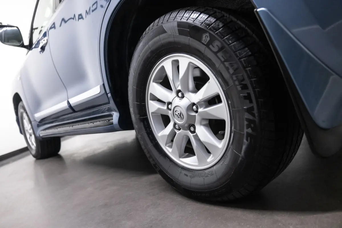 4.0 V6 VVT-i Executive 6 persoonsuitvoering (€ 57.809.92 Ex B.T.W) PETROL ! 60TH ANNIVERSARY