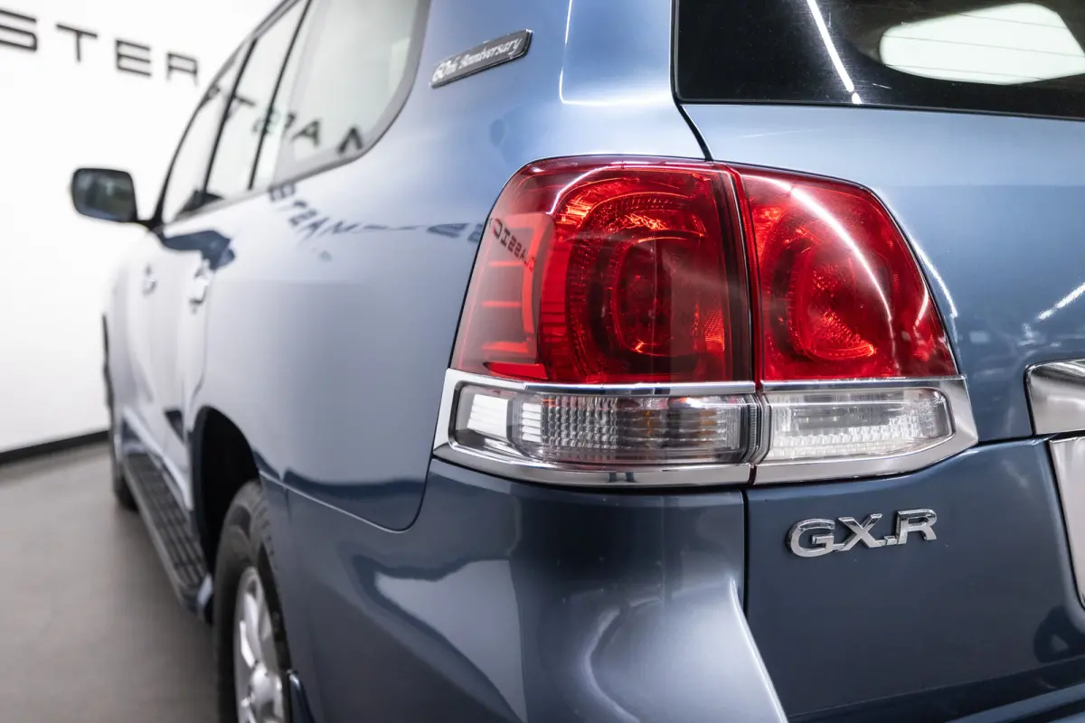 4.0 V6 VVT-i Executive 6 persoonsuitvoering (€ 57.809.92 Ex B.T.W) PETROL ! 60TH ANNIVERSARY