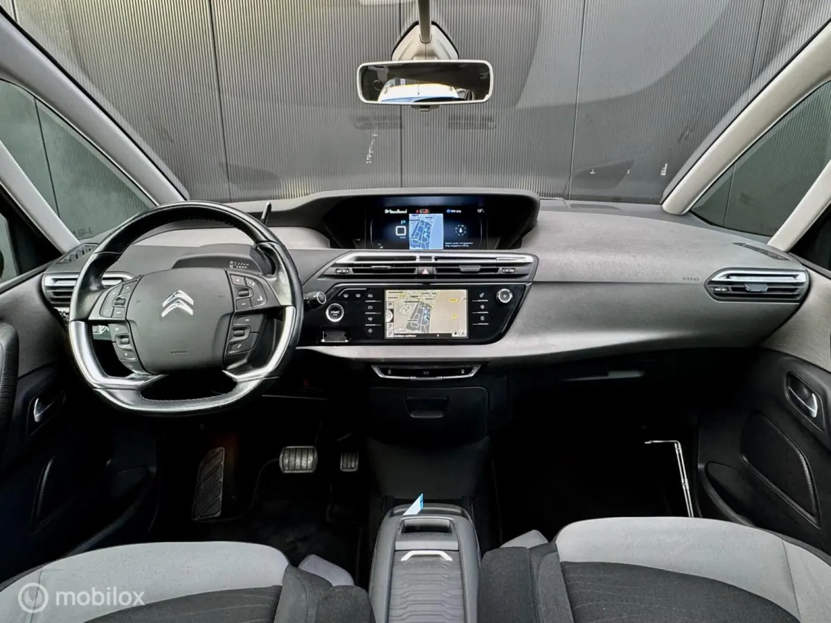 165pk Business I Automaat I Navi