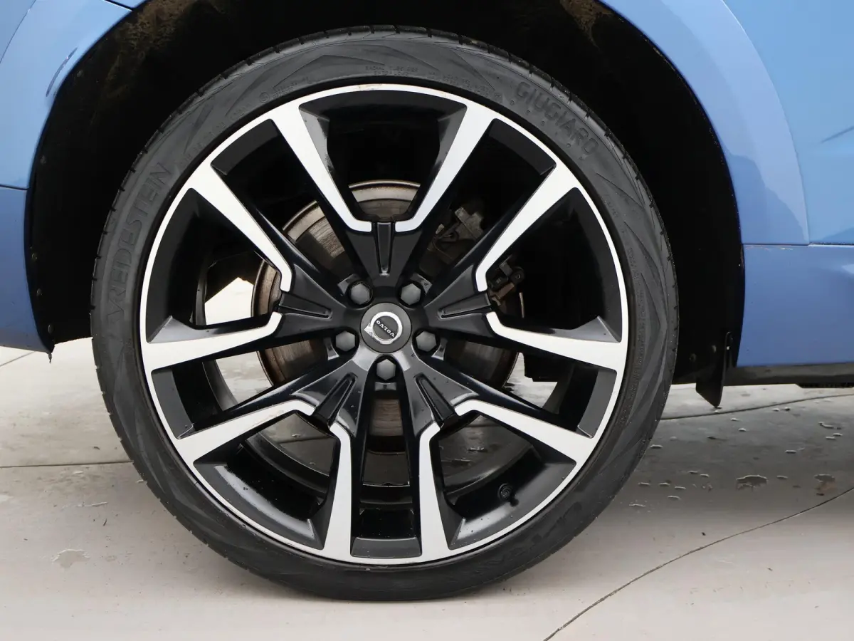 2.0 T8 T.E. 390 PK AWD R-DESIGN + BOWERS & WILKINS | 22 INCH | TREKHAAK | 360 CAMERA | PANORAMA | VOL-LEDER