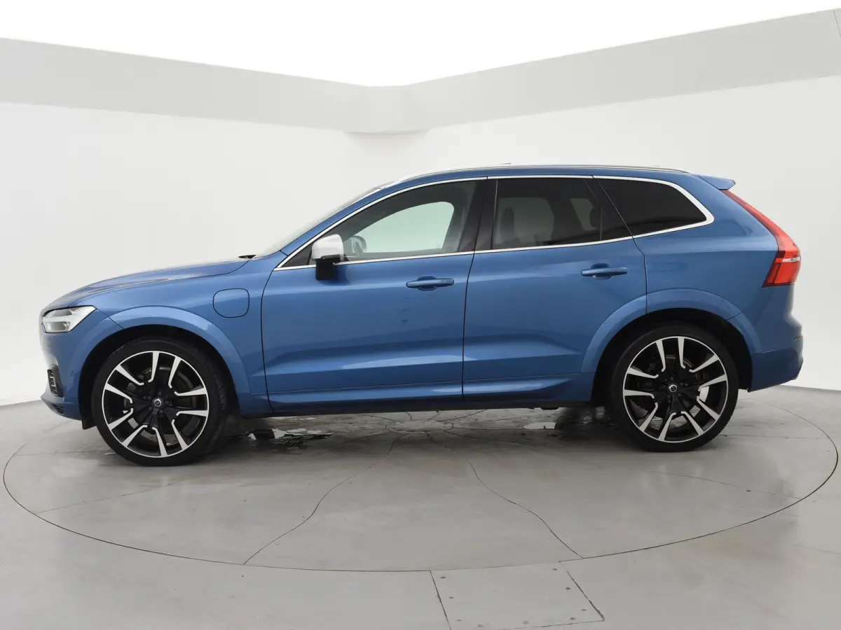 2.0 T8 T.E. 390 PK AWD R-DESIGN + BOWERS & WILKINS | 22 INCH | TREKHAAK | 360 CAMERA | PANORAMA | VOL-LEDER