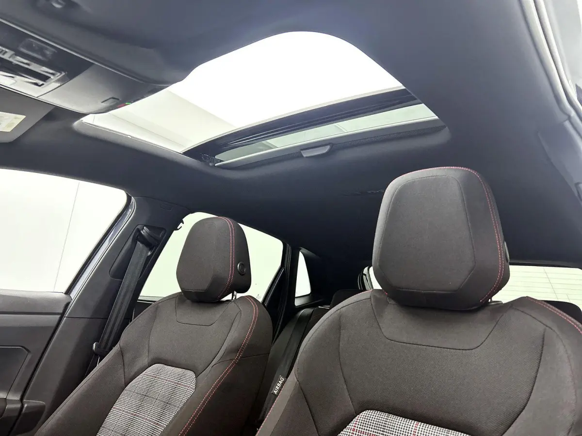 2.0 TSI GTI | AUTOMAAT | PANORAMADAK | APPLE CARPLAY | STOELVERWARMING | CLIMATE CONTROL | ADAPTIVE CRUISE CONTROL |