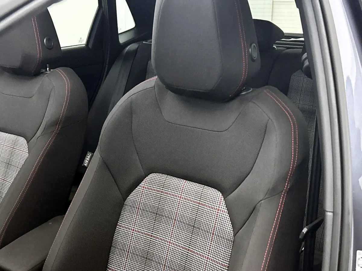 2.0 TSI GTI | AUTOMAAT | PANORAMADAK | APPLE CARPLAY | STOELVERWARMING | CLIMATE CONTROL | ADAPTIVE CRUISE CONTROL |