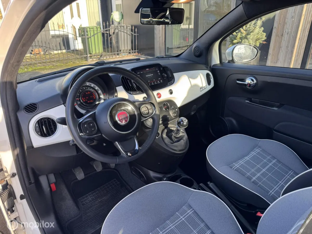 1.0 Hybrid Lounge | Clima | Cruise | Apple/Android Car | LMV
