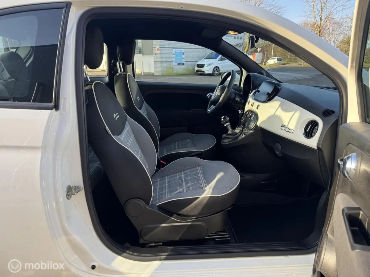 1.0 Hybrid Lounge | Clima | Cruise | Apple/Android Car | LMV