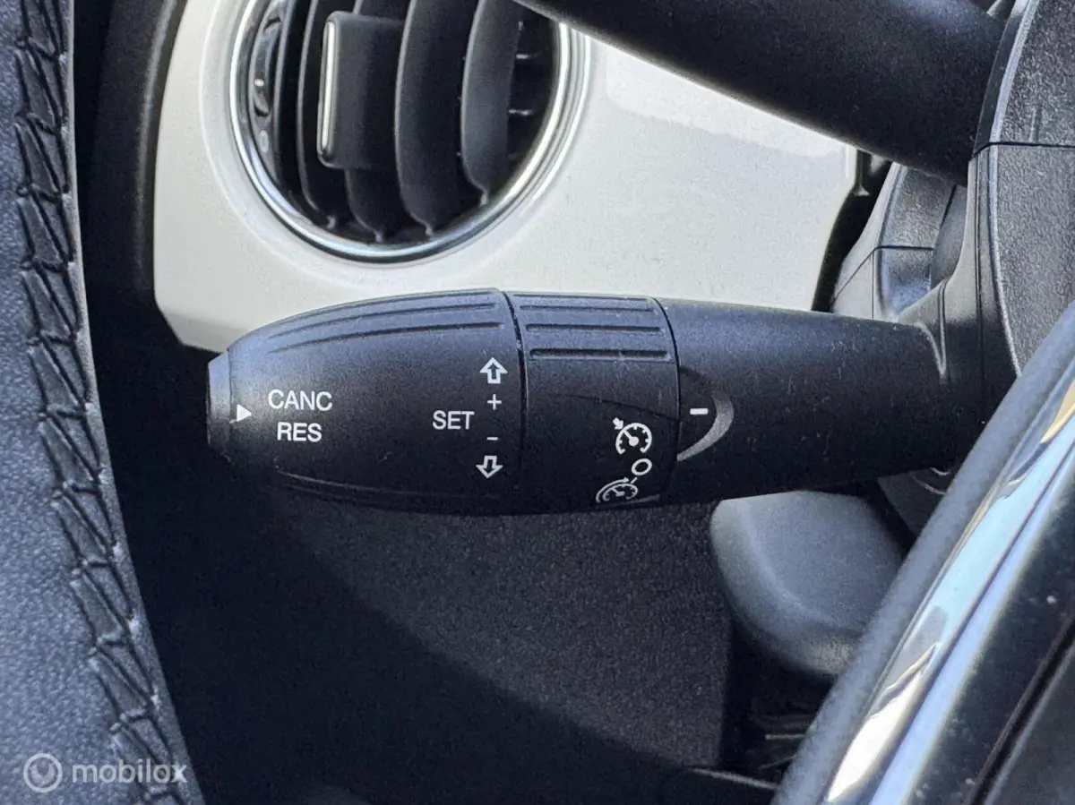 1.0 Hybrid Lounge | Clima | Cruise | Apple/Android Car | LMV