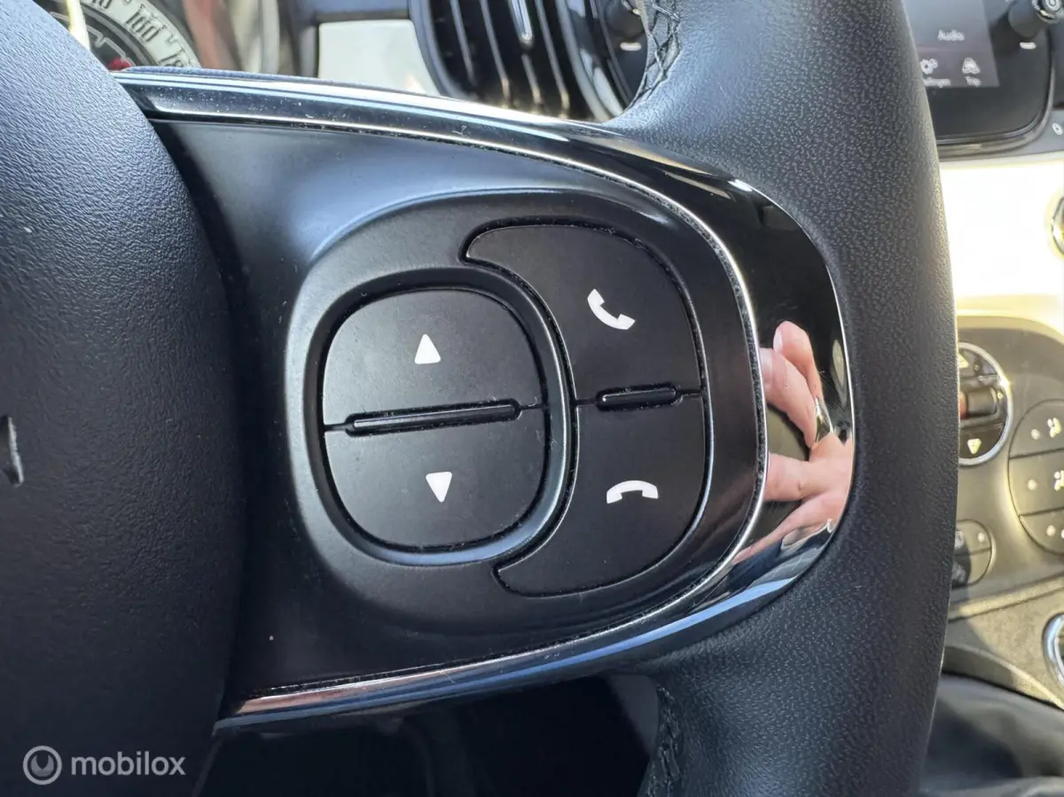 1.0 Hybrid Lounge | Clima | Cruise | Apple/Android Car | LMV
