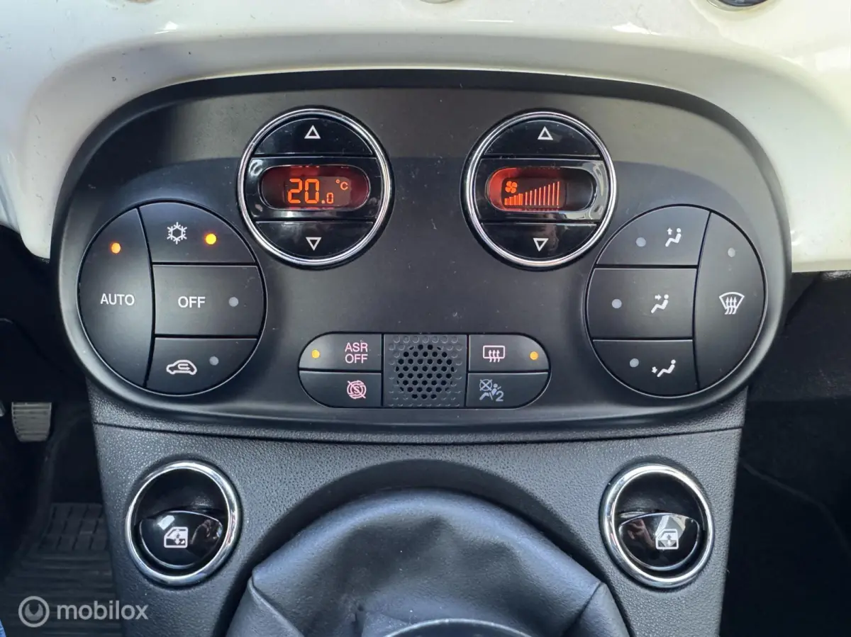 1.0 Hybrid Lounge | Clima | Cruise | Apple/Android Car | LMV